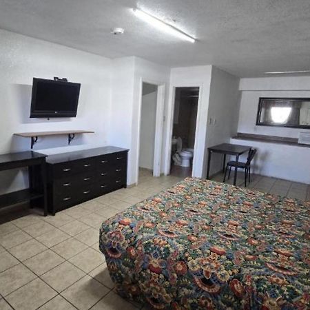Super 7 Inn By Oyo San Antonio Nw Medical Center Eksteriør bilde